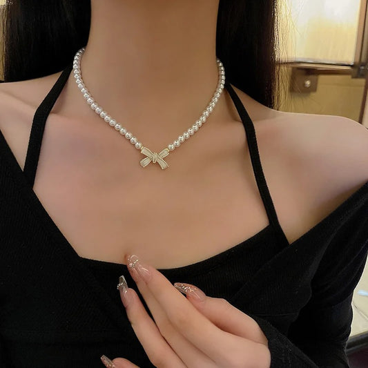 Chic Elegance Pearl Necklace